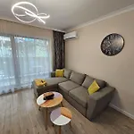 Serenity In The Heart Of With Free Parking *
